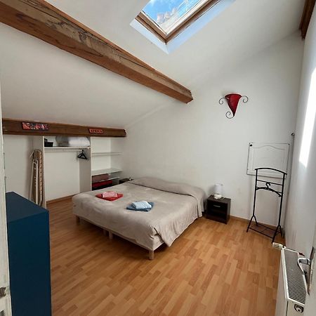 Muret T2 Etage Luaran gambar
